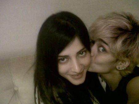 ક્યૂટ બહેનો શ્રૃતિ અને અક્ષરા હસનની અનસીન તસવીરો