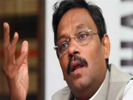 હવે મહારાષ્ટ્રમાં શિક્ષાપ્રધાન વિનોદ તાવડે ફસાયા