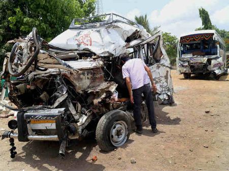 રાજસ્થાનની સ્કૂલ બસ પર પડ્યો હાઇટેન્શન વાયર