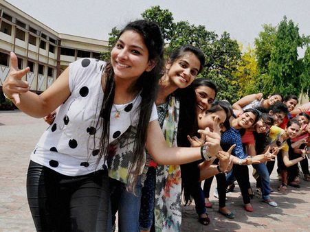 20ની ઉંમરમાં દરેક યુવતીએ કરવું જોઇએ આ કામ