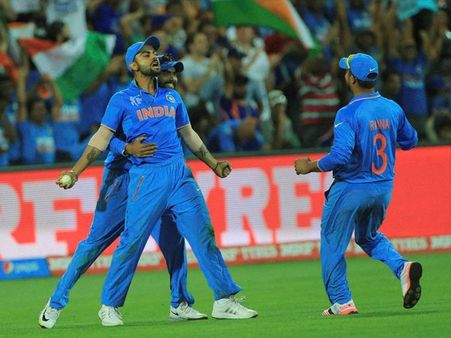 યુવરાજ સિંહ અને મહેન્દ્રસિંહ ધોનીની ભાગીદારી