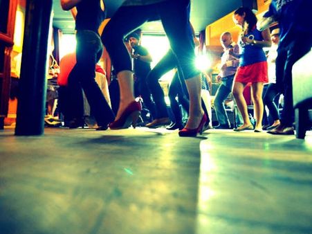 ડાન્સિંગ