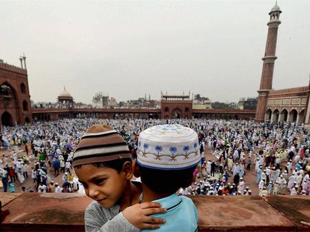 કાશ્મીરથી લઇને કન્યાકુમારી સુધી ઇદની ઉજવણી, જુઓ તસવીરો