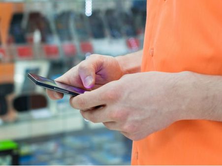 OMG! આપના મોબાઇલની બેટરીથી થાય છે આપની જાણકારી લીક