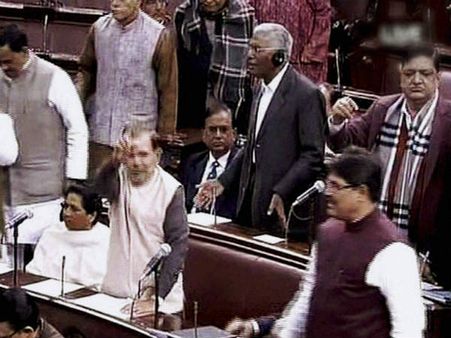 હાથથી લખાયેલ સંવિધાન સુરક્ષિત છે અત્રે 