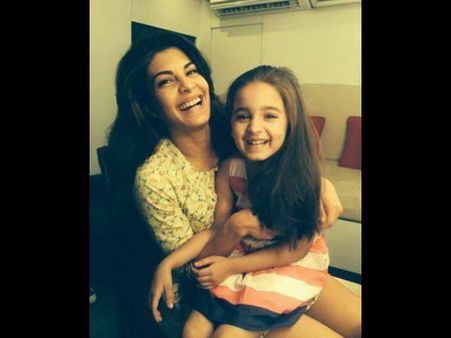 બ્રદર્સથી ડેબ્યૂ