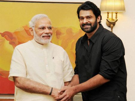 વડાપ્રધાન મળ્યા બાહુબલીને