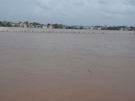 નદી બે કાંઠા