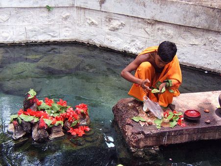 લસણથી બનેલા શિવલિંગ