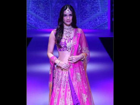 કિર્તી સેનન કિર્તી સેનન