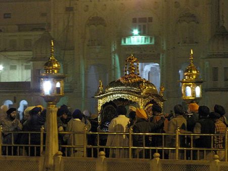 સોનાની પાલખી