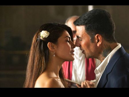 જેકલીન અને અક્ષય કુમાર જેકલીન અને અક્ષય કુમાર