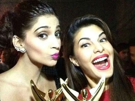 વૂથઆઉટ મેકઅપ વૂથઆઉટ મેકઅપ