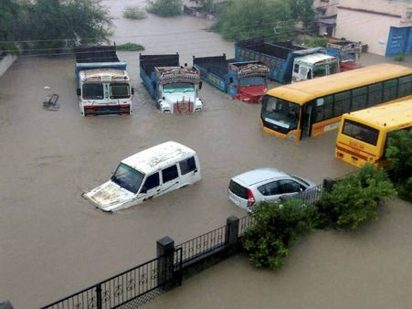 નાગપુરમાં ભારે વરસાદે લાવ્યું પૂર