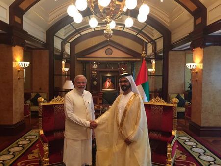 ModiinUAE: યુએઇમાં નરેન્દ્ર મોદી ગુજરાતીમાં લખ્યો સંદેશ અને કર્યા હસ્તાક્ષર
