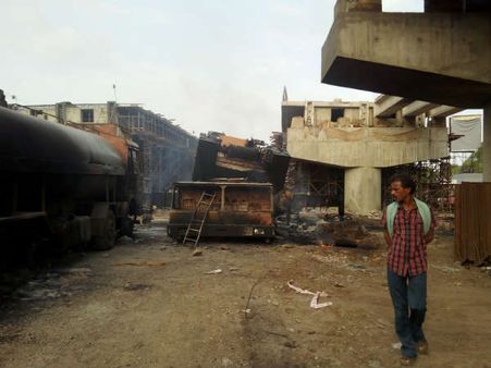 ગુજરાત ભડકે બળ્યું ગુજરાત ભડકે બળ્યું