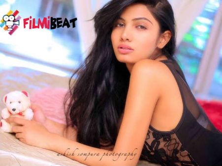 ઉફ્ફ યે અદા ઉફ્ફ યે અદા