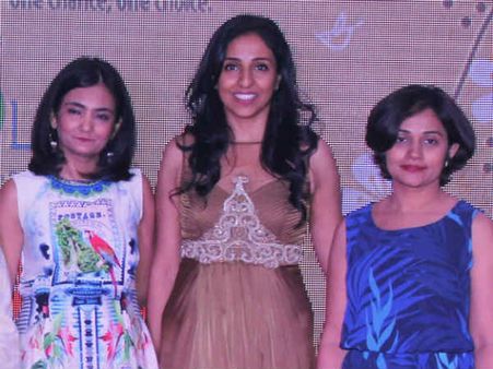 ગર્ભવતી મહિલાઓ રેમ્પ પર