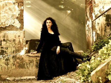 એશ્વર્યા રાય બચ્ચનનો આગામી ફિલ્મ Jazbaaમાં હોટ અવતાર