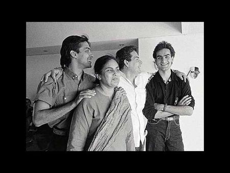 ફેમીલી પીક ફેમીલી પીક