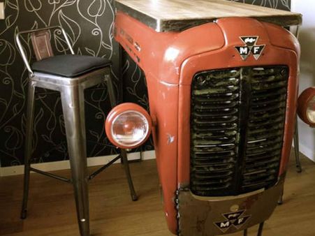 જૂની કારના સ્પેરપાર્ટસથી ઘર સજાવટ 