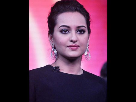 સોનાક્ષી સિંહા