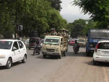 દુકાનો બંધ 