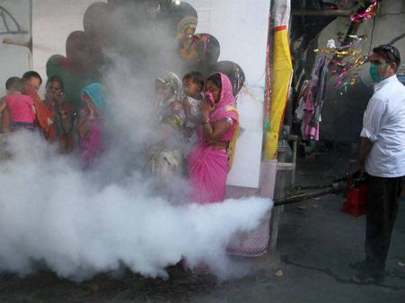 ડેન્ગ્યુથી બચવા દવાનો છંટકાવ