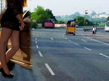 તસવીરો: રસ્તો બનતા જ ગામ બન્યુ વિધવા, વેશ્યાવૃત્તિ બની મજબૂરી