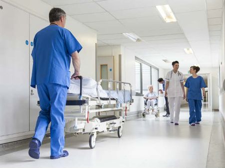 એક મચ્છર લોહી અને પૈસા બંને ચુસે 