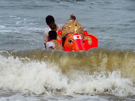 ગણેશ વિસર્જન વખતે નડિયાદમાં 3 ડૂબ્યાં