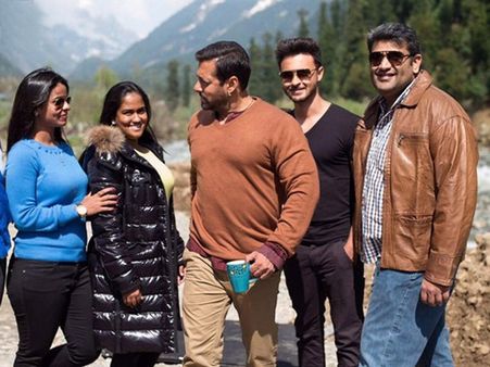 ખાન-શર્મા પરિવારમાં ખુશી ખાન-શર્મા પરિવારમાં ખુશી