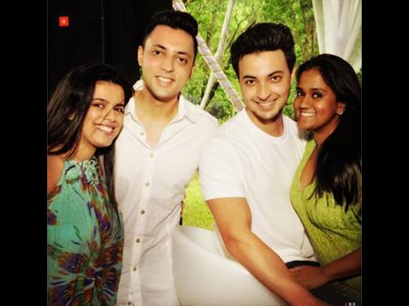 તેને દત્તક લઇ લીધી. અર્પિતા-સલમાન તેને દત્તક લઇ લીધી. અર્પિતા-સલમાન