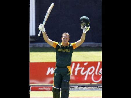 ડેવિટ મિલરે બોલને પહોંચાડ્યો હતો મેદાન બહાર