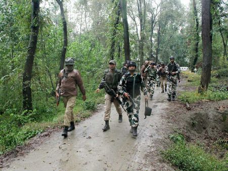 પુલવામાં ક્ષેત્રમાં એન્કાઉન્ટર 