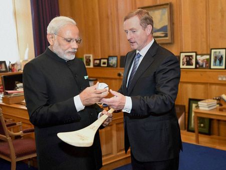 બોલ અને બેટની ભેટ