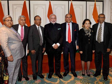 ન્યૂયોર્કમાં મોદીને મળવા કોણ પહોંચ્યું તે જુઓ આ તસવીરોમાં