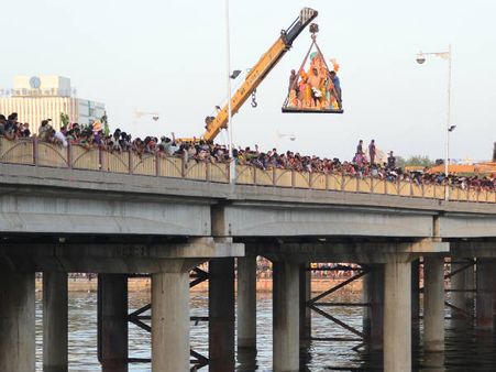 અમદાવાદીઓ ગણપતિને ધૂમધામથી વળાવ્યા