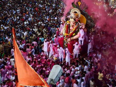 લાલ બાગ ચા રાજાની વિદાય