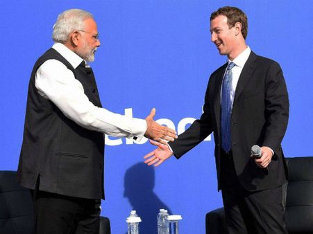 મોદીને મળ્યા બાદ જુકેરબર્ગને સેનીટાઇઝર્સની 250 બોટલો મળી!