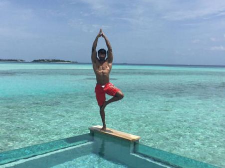 કરન સિંહ ગ્રોવર કરન સિંહ ગ્રોવર