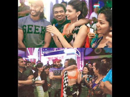  પાર્ટી ફોટો