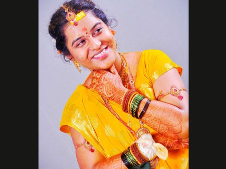 ગુરૂવાર- પીળો 