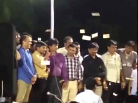 Video: હાર્દિક પટેલ પર સુરતમાં 12 લાખ રૂપિયા ઉડાડવામાં આવ્યા!