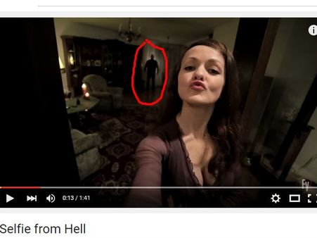 સેલ્ફીમાં સાયા