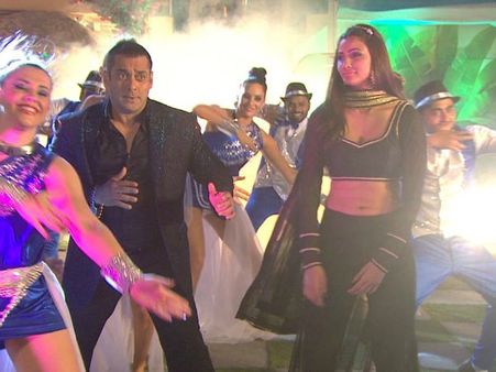 સલમાન અને એવી