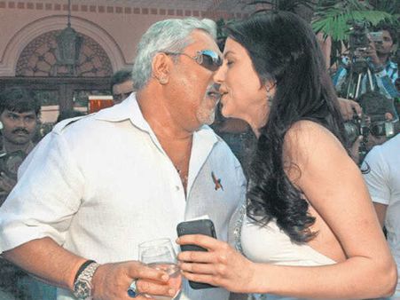 વિજય માલ્યા સુંદરતાના દિવાના છે વિજય માલ્યા સુંદરતાના દિવાના છે