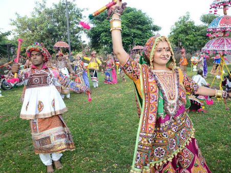 નવરાત્રીના વધામણાં 