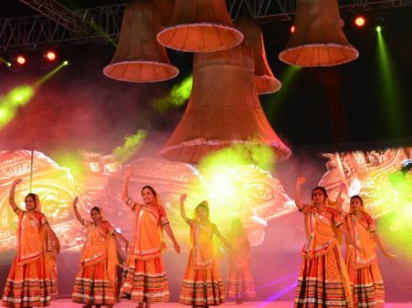 વ્રાઇબ્રન્ટ ગુજરાતની ઝાંખીને સજીવીત કરાઇ, GMDC ગ્રાઉન્ડ પર