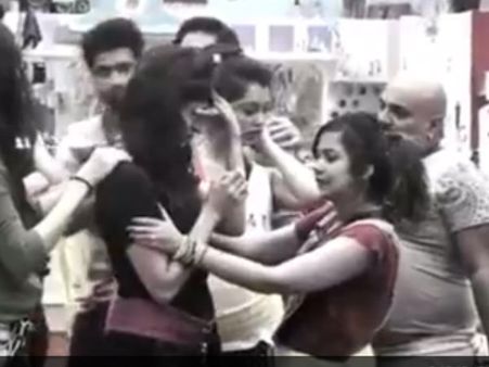 ઘરમાં ઝઘડા ઘરમાં ઝઘડા